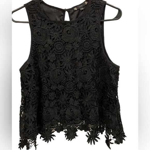 Iris Black Eclectic Hippie Dark Romance Lace Floral Sleeveless Cropped Blouse - Picture 1 of 7